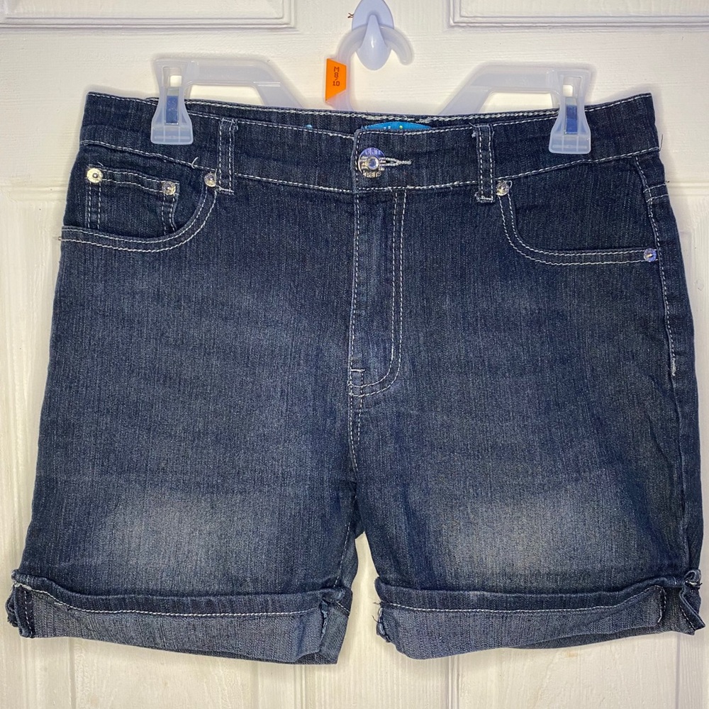 Jeans shorts with pockets bedazzled / size8 medium
